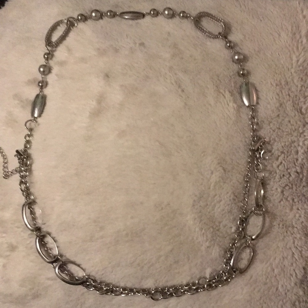 Chain-style silver necklace